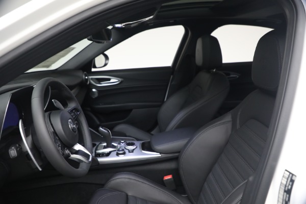 New 2026 Alfa Romeo Giulia Veloce for sale $57,670 at Maserati of Greenwich in Greenwich CT 06830 16