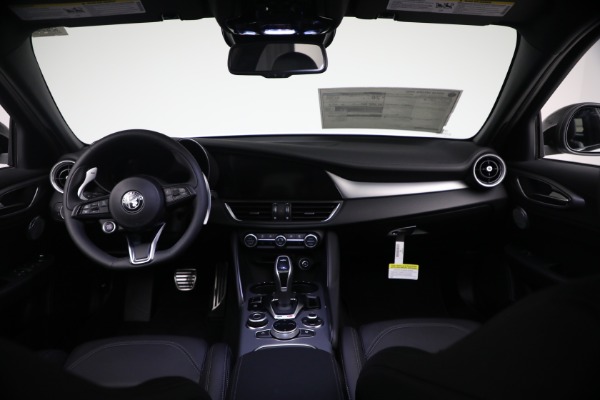 New 2026 Alfa Romeo Giulia Veloce for sale $57,670 at Maserati of Greenwich in Greenwich CT 06830 21