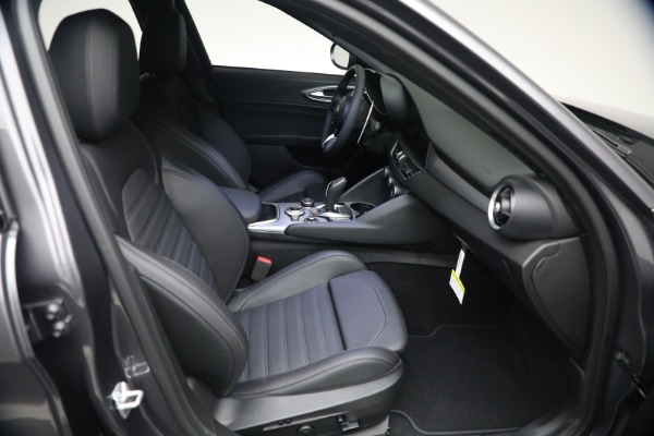 New 2026 Alfa Romeo Giulia Veloce for sale $55,815 at Maserati of Greenwich in Greenwich CT 06830 14