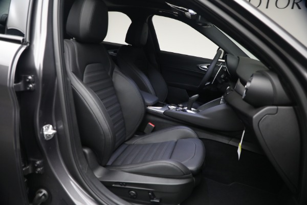 New 2026 Alfa Romeo Giulia Veloce for sale $55,815 at Maserati of Greenwich in Greenwich CT 06830 16