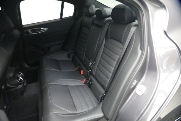 New 2026 Alfa Romeo Giulia Veloce for sale $55,815 at Maserati of Greenwich in Greenwich CT 06830 20