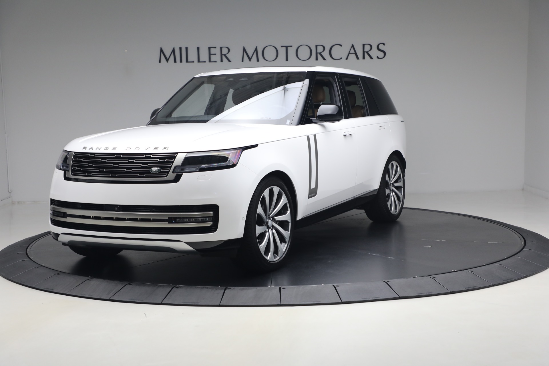 Used 2023 Land Rover Range Rover P530 Autobiography for sale $99,900 at Maserati of Greenwich in Greenwich CT 06830 1