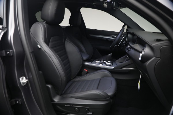 New 2026 Alfa Romeo Stelvio Veloce for sale $61,965 at Maserati of Greenwich in Greenwich CT 06830 14