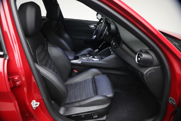 Used 2023 Alfa Romeo Giulia Veloce for sale $33,900 at Maserati of Greenwich in Greenwich CT 06830 14