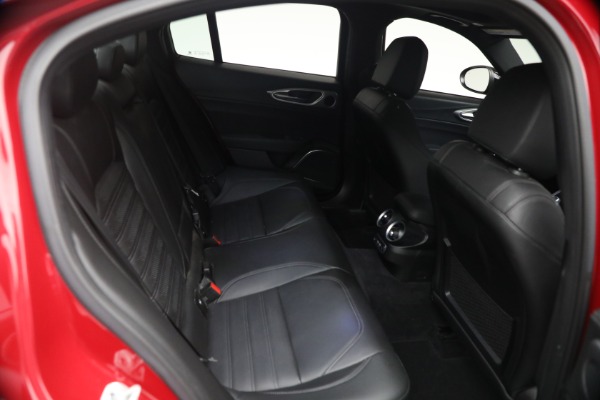 Used 2023 Alfa Romeo Giulia Veloce for sale $33,900 at Maserati of Greenwich in Greenwich CT 06830 17