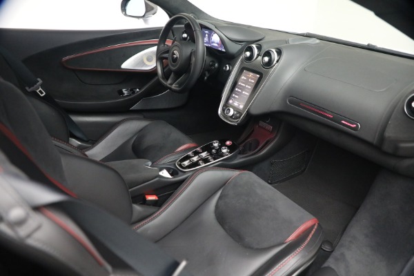 Used 2025 McLaren GTS Performance for sale $189,900 at Maserati of Greenwich in Greenwich CT 06830 25
