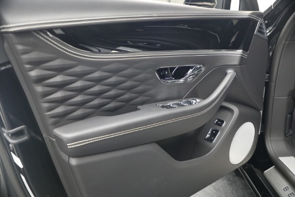 Used 2022 Bentley Flying Spur W12 for sale $195,900 at Maserati of Greenwich in Greenwich CT 06830 18