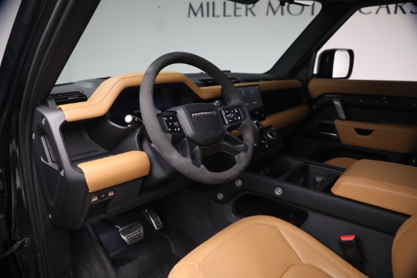 Used 2024 Land Rover Defender 110 V8 P525 for sale $84,900 at Maserati of Greenwich in Greenwich CT 06830 15