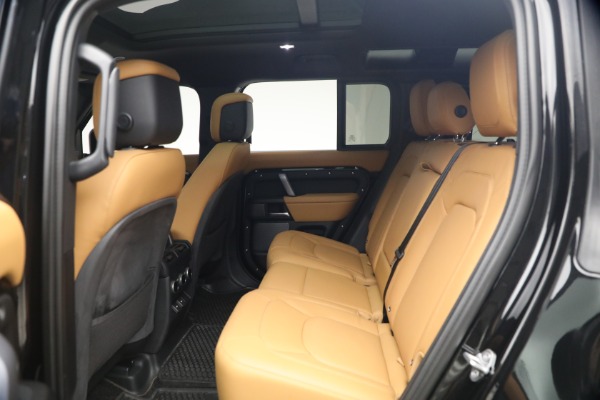Used 2024 Land Rover Defender 110 V8 P525 for sale $84,900 at Maserati of Greenwich in Greenwich CT 06830 19