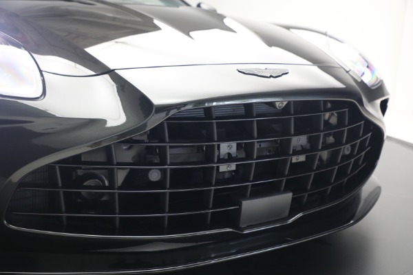 New 2026 Aston Martin Vantage S Roadster for sale $263,900 at Maserati of Greenwich in Greenwich CT 06830 26