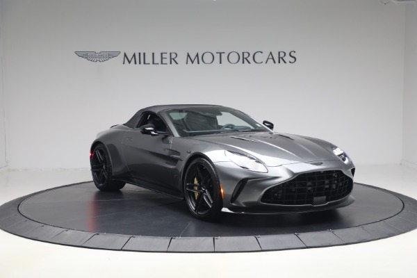 New 2026 Aston Martin Vantage S Roadster for sale $295,000 at Maserati of Greenwich in Greenwich CT 06830 23