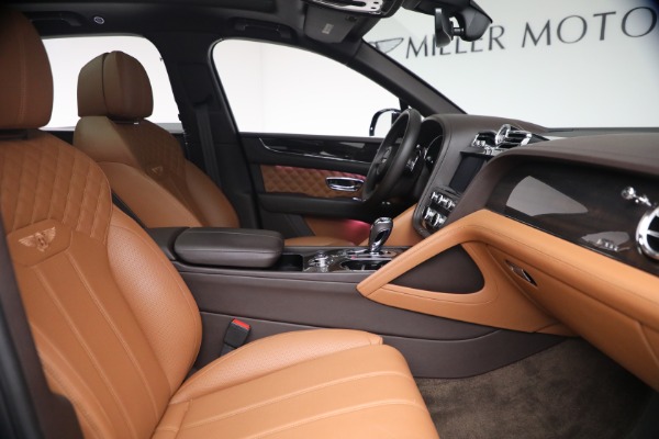 Used 2021 Bentley Bentayga Speed for sale $139,900 at Maserati of Greenwich in Greenwich CT 06830 27