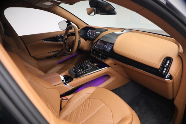 New 2026 Aston Martin DBX S for sale $289,900 at Maserati of Greenwich in Greenwich CT 06830 21