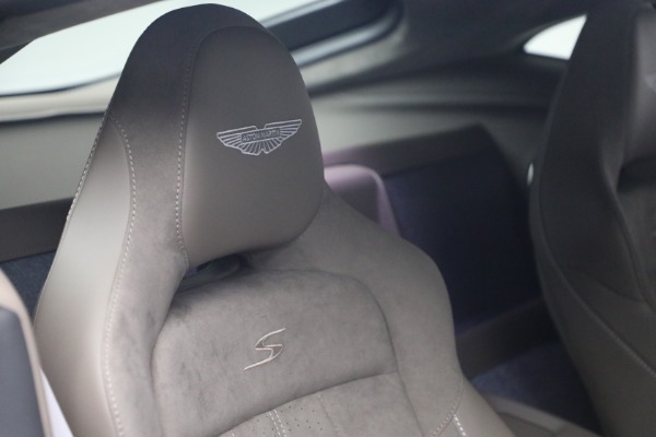 New 2026 Aston Martin Vantage S for sale $257,880 at Maserati of Greenwich in Greenwich CT 06830 22