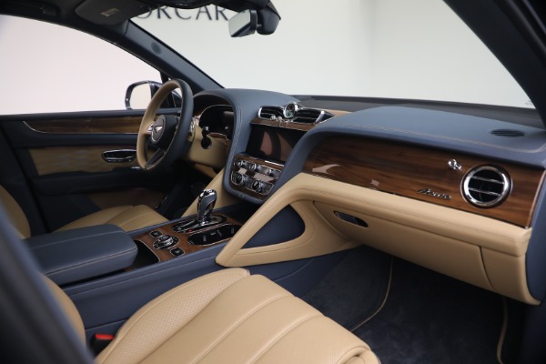 Used 2026 Bentley Bentayga EWB Azure V8 for sale $279,900 at Maserati of Greenwich in Greenwich CT 06830 26