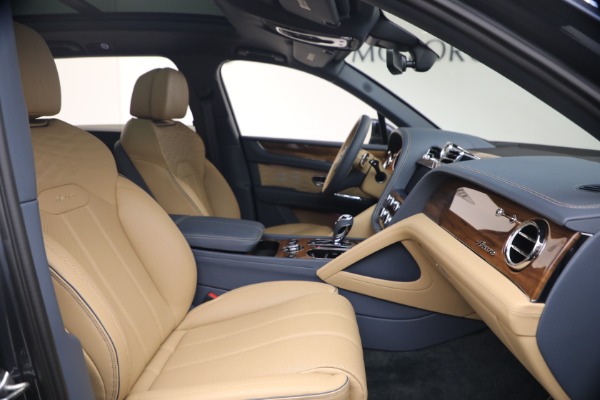 Used 2026 Bentley Bentayga EWB Azure V8 for sale $279,900 at Maserati of Greenwich in Greenwich CT 06830 27