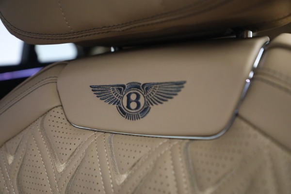 New 2027 Bentley Flying Spur Azure for sale $363,300 at Maserati of Greenwich in Greenwich CT 06830 21