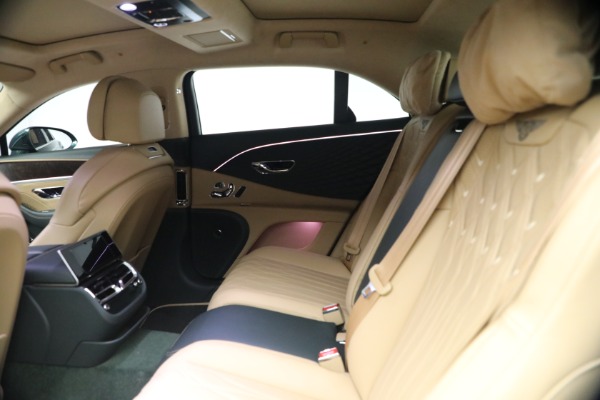 New 2027 Bentley Flying Spur Azure for sale $363,300 at Maserati of Greenwich in Greenwich CT 06830 23