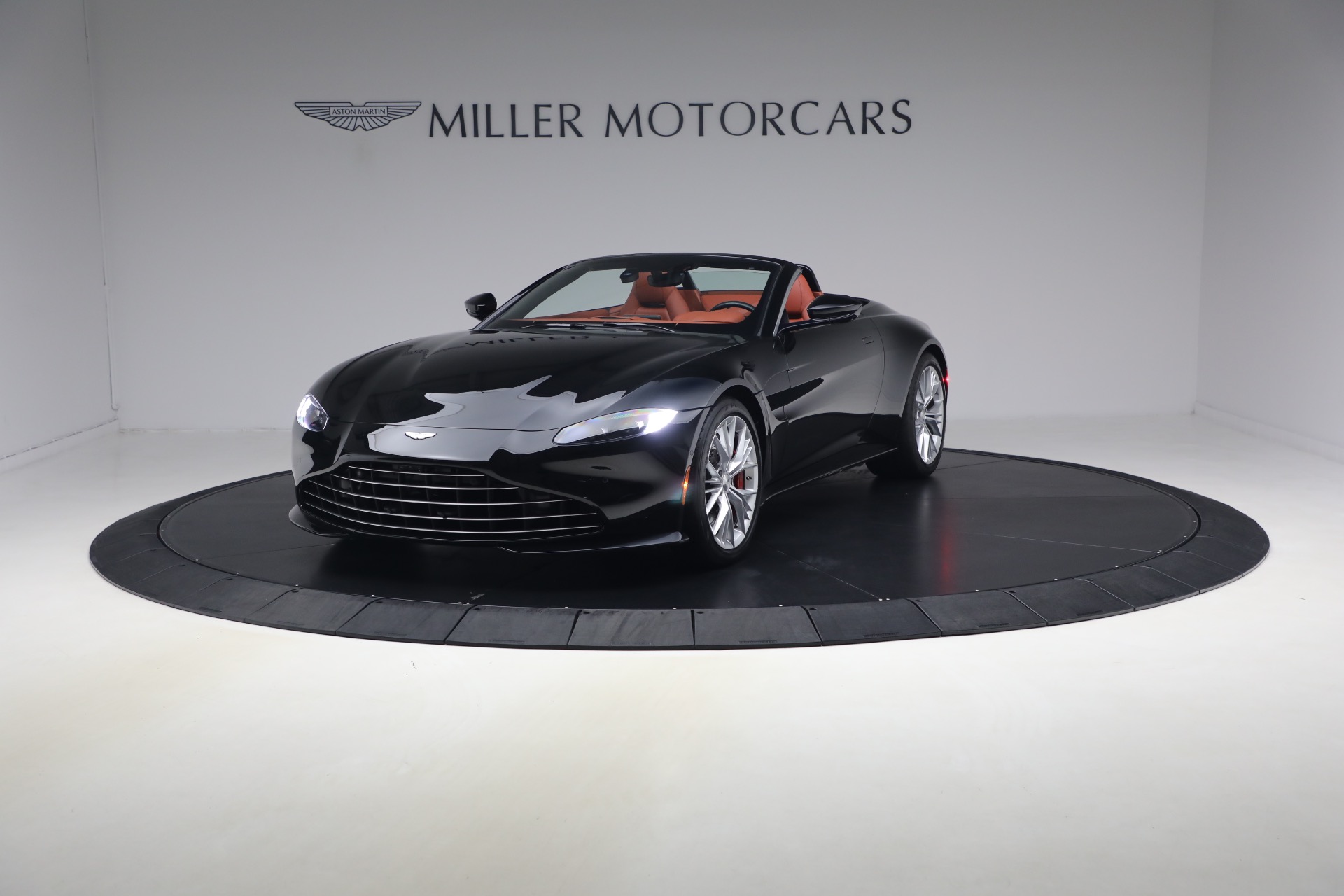 Used 2021 Aston Martin Vantage for sale $119,900 at Maserati of Greenwich in Greenwich CT 06830 1