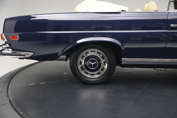 Used 1971 Mercedes-Benz 280SE 3.5 Cabriolet for sale $475,000 at Maserati of Greenwich in Greenwich CT 06830 20