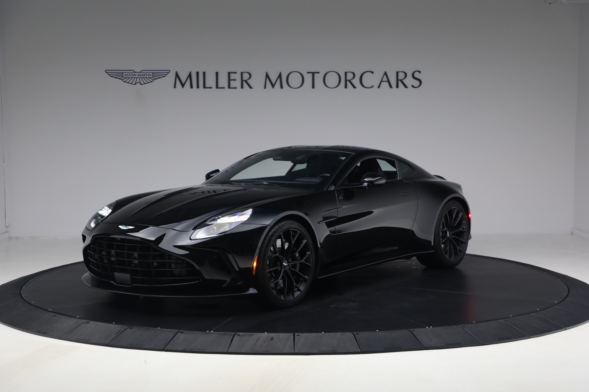 Used 2025 Aston Martin Vantage for sale $187,900 at Maserati of Greenwich in Greenwich CT 06830 1