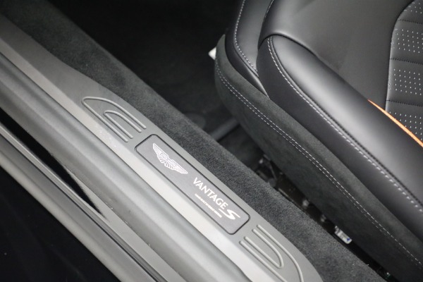 New 2026 Aston Martin Vantage S Roadster for sale $256,300 at Maserati of Greenwich in Greenwich CT 06830 26