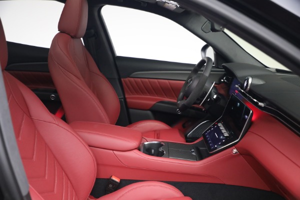 New 2027 Maserati Grecale Trofeo for sale $128,145 at Maserati of Greenwich in Greenwich CT 06830 12