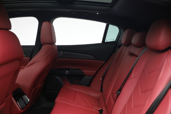 New 2027 Maserati Grecale Trofeo for sale $128,145 at Maserati of Greenwich in Greenwich CT 06830 18