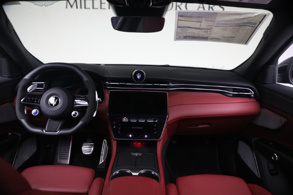 New 2027 Maserati Grecale Trofeo for sale $128,145 at Maserati of Greenwich in Greenwich CT 06830 21