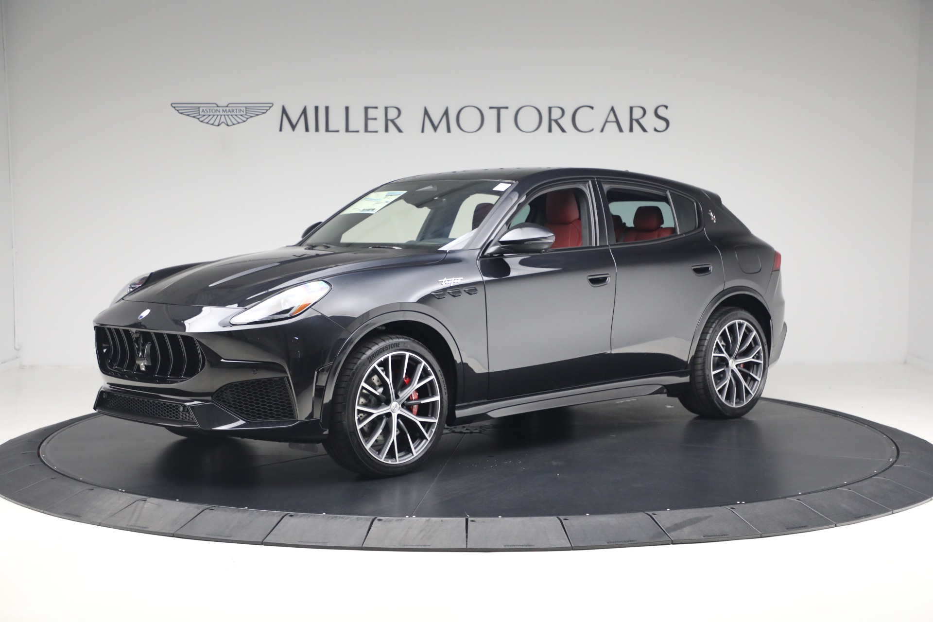 New 2027 Maserati Grecale Trofeo for sale $128,145 at Maserati of Greenwich in Greenwich CT 06830 1