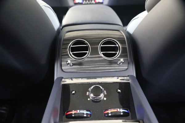 Used 2024 Rolls-Royce Spectre for sale $345,900 at Maserati of Greenwich in Greenwich CT 06830 28