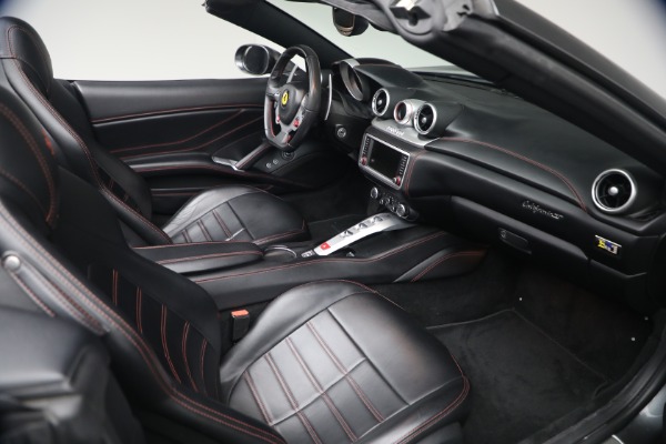 Used 2015 Ferrari California T for sale $139,900 at Maserati of Greenwich in Greenwich CT 06830 18