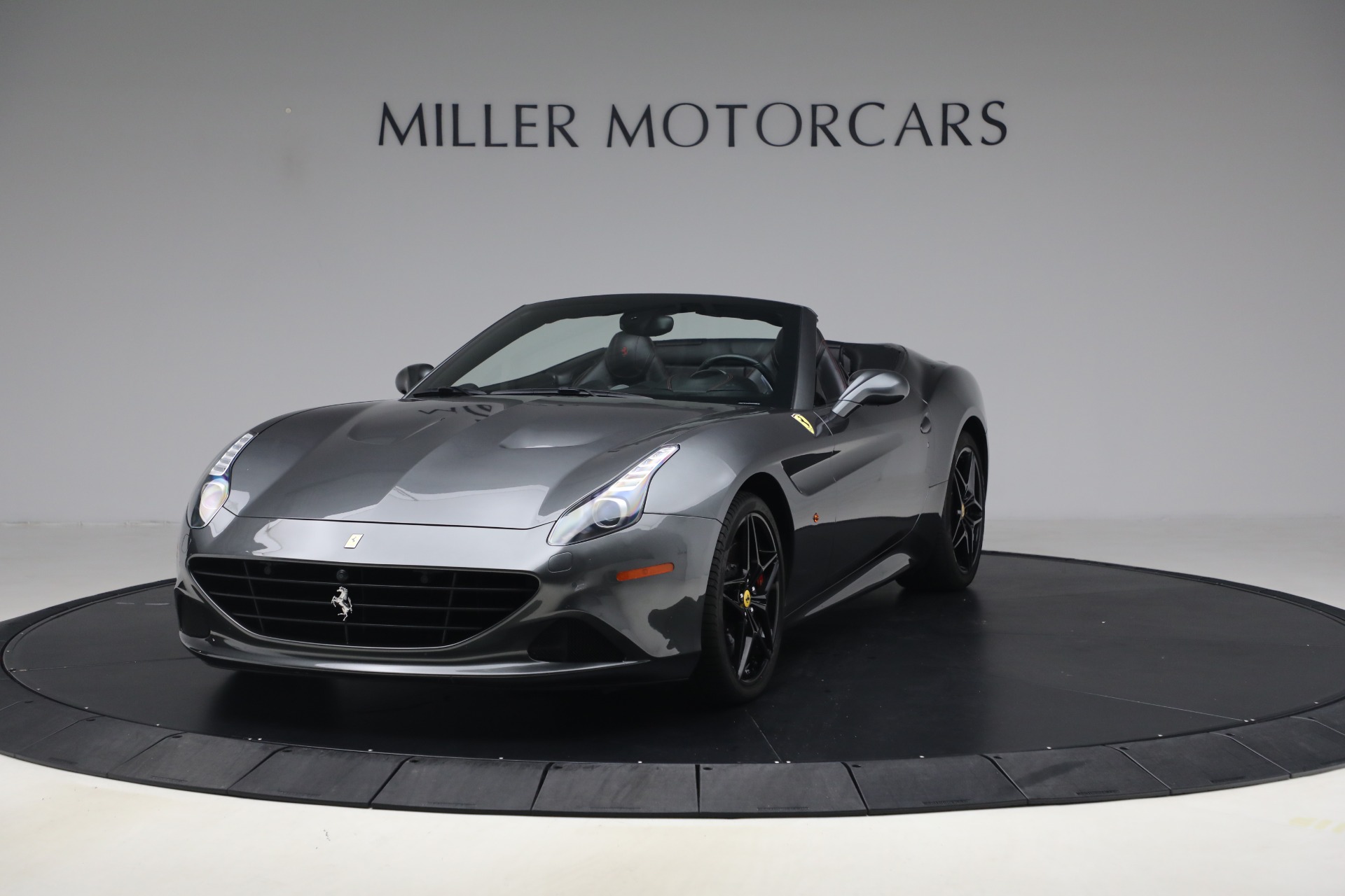Used 2015 Ferrari California T for sale $139,900 at Maserati of Greenwich in Greenwich CT 06830 1