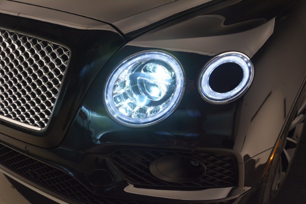 Used 2017 Bentley Bentayga for sale Sold at Maserati of Greenwich in Greenwich CT 06830 18